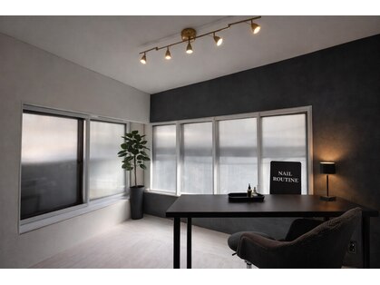 ネイルルーティン(NAIL ROUTINE)の写真