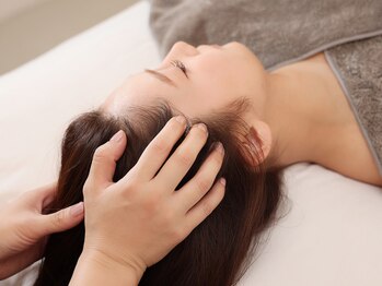 アンワインド(UNWIND)/ヘッドスパはリフトUPも可能