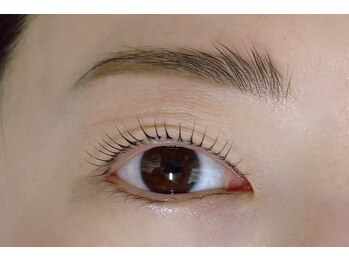 リッタ(litta)/上品なお目元に