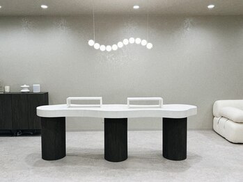 エクラン(ecrin)/hand 2席