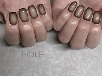 フィオル(FIOLE)/囲みグラデーション
