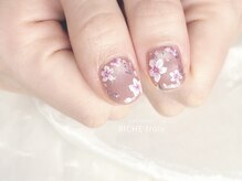 リッシュ トロワ(RICHE trois)/桜ネイル