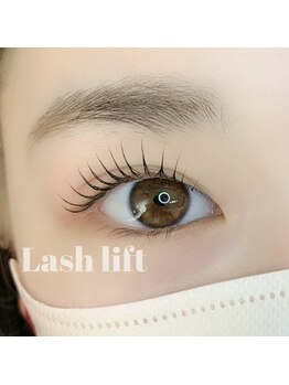 エクラ(eclat)/まつ毛パーマ（ラッシュリフト）