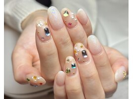 ビジューネイル