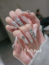 デリーネイル(Dely_nail)/Y2K風・ホワイトゴシックネイル