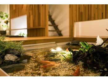 ヒーリングスペースマカプウ烏丸御池店(Healing space makapuu)/玄関・待合