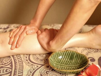 ラダシア 向ケ丘遊園店/ バリニーズアロママッサージ