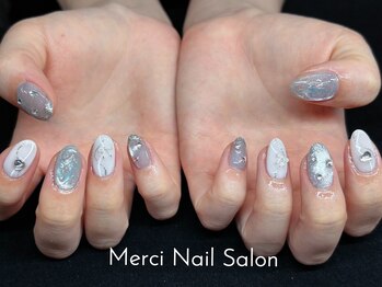 メルシー(Merci)/可愛いニュアンスネイル