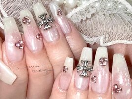 キラキラパーツネイル