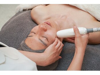 トトノエ プラス 新横浜店(TOTONOE+)/フェイスラインケア/小顔