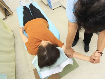 礪氣整体院 オクザキ健康工房/《首肩.1》