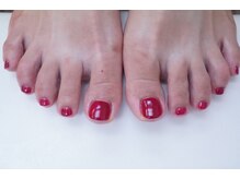プチリリィ(Petit Lily)/人気の赤フットネイル