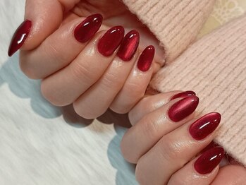 エーネイルサロン プラーカ本店(A-Nail Salon)の写真/シンプル綺麗なお手元へ♪大人気！種類も豊富♪【HAND】マグネットネイル　￥6500