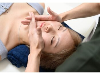 ファキエス(Facies)の写真/《初回限定》小顔矯正＋小顔リンパマッサージ￥2000/本気の方が続けやすい特別価格をご用意しました！