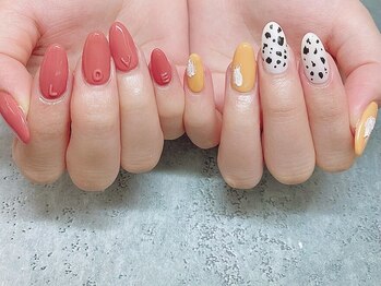 アール(R)/LOVEネイル
