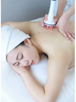 Hime beauty【ハイパーナイフ・痩身・毛穴・小顔・漢方温浴】の写真/経験豊富なスタッフがキレイを叶える！あなたに合わせて提案していきます☆プライベートな上質空間◎