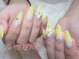 フラワーネイル