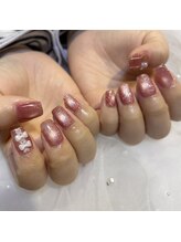 ララアンジュ(LaLa-Ange)/キラキラ赤ネイル