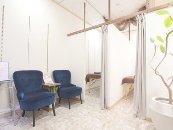 サロン ド ボー(Salon de Beau)/【待合スペース】