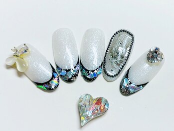 トレンドネイルスタジオ(Trend Nail Studio)の写真/理想通りのデザインを叶える持込みコースもご用意!豊富なパーツとストーンが充実◎あなたの理想を叶えます!