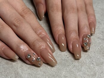 セブンラック(7luck)の写真/オフィスも休日も◎毎日を彩るネイルデザインをご提案♪再現性の高さと丁寧なケアで仕上がり満足☆