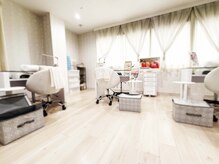 ベルフルール(Belle fleur)の雰囲気（広くて清潔感のある施術室）