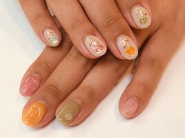 アシメトリーフラワーネイル
