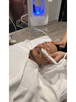 メンズレオ(Men’s Leo)/ハイドロピーリング【お顔全体】