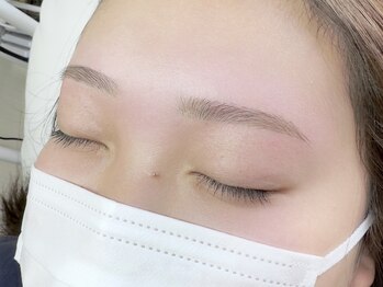 シャルム(Charme)/細めスッキリストレート眉★