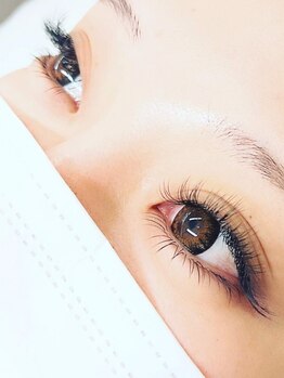ラ ボーテ ド シル(La beaute de cil)の写真/【話題のLEDマツエク導入☆】最新技術で圧倒的なモチの良さを実現♪キレイな状態を長くキープしたい方に◎