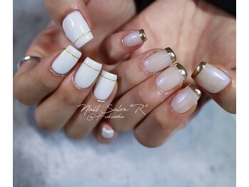 ネイルサロン R/スタイリングコース　8030円