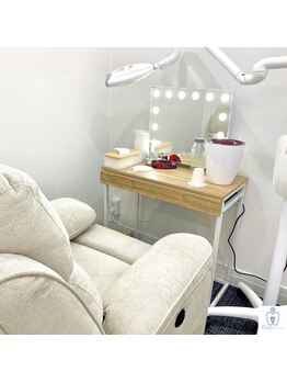 イージーホワイトニング 新宿店(easy whitening)/コスパ/タイパ最高【新宿西口】