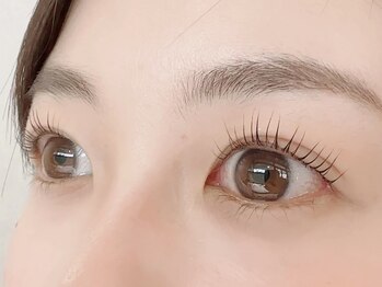 ピリナ(Pilina)の写真/【次世代まつげパーマ6,600円→5,500円】高い技術力で自まつ毛が伸びたような自然な目元を実現致します☆