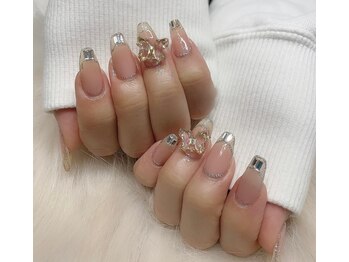 モモ(Momo)/ワンホン風ネイル