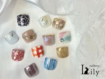 リリー(Lily)の写真/カラー・ラメ約200種類！【フットワンカラー¥6600/フット定額アート¥7700★】気分があがる足元を演出♪