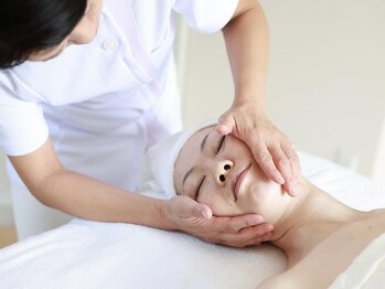 ル シエル(Le Ciel)の写真/【数年前のフェイスラインを取り戻す】驚くほどの変化に思わずうっとり！速効性＆持続性が嬉しい小顔コルギ