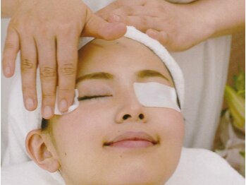 本格シェービングサロン ヴェリータ(Verita)/1　メイク落とし＆リフトアップ