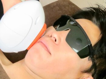 ハンク(HUNK)の写真/ヒゲから始めるメンズ脱毛◎痛みはほぼ感じません！見られて気になる→首/うなじも忘れずに◎