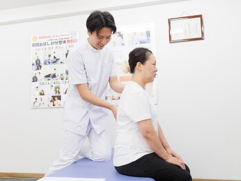 やぎはし整体院 春日部店/カウンセリング中の身体の確認