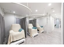 Q.施術の椅子はどんなタイプですか?【吉祥寺/パラジェル/パリジェンヌ/まつげパーマ/眉毛/フットネイル】