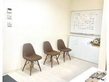 はあとねいる 福島パセオ通り店の雰囲気（待合室）