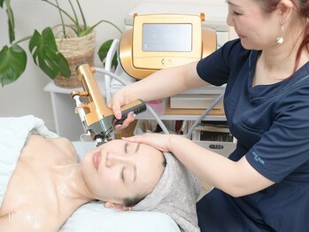 グロウ バイ フェイシャルデザイン アンド アイ(GROW)の写真/【ハリツヤ抜群弾力肌へ♪】年齢と共に気になる,たるみ,ほうれい線,口元ポニョを撃退!本格エイジングケア☆