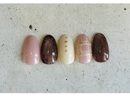 冬のチェック柄ネイル