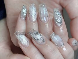 上品ラメグラデーションネイル