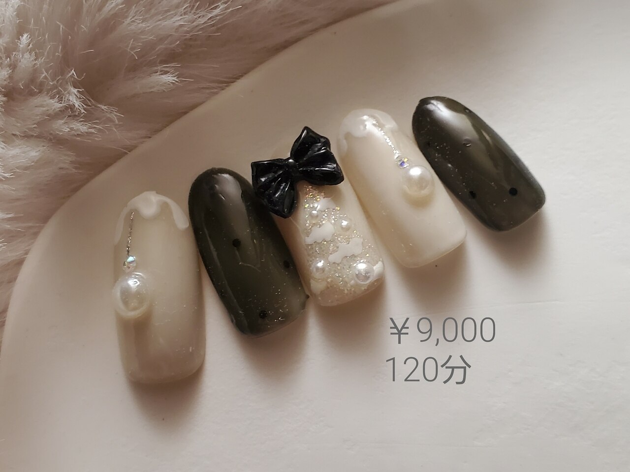 2026年冬トレンド】リボンのネイルデザイン集｜人気順｜4ページ目