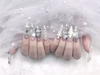 ロカネイル(ROKA NAIL)/高級パーツつけ放題★深夜営業