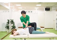 イーストレッチ アピタ富山店(e!ストレッチ)の雰囲気(施術風景!完全オーダーメイドのストレッチを提供いたします◎)