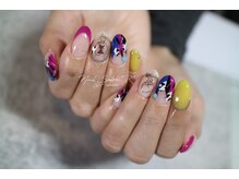 ネイルサロン R/スタイリングコース　8030円