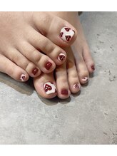 エム(em)/ハートフットネイル