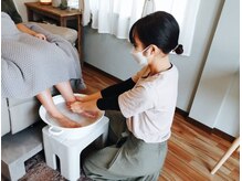 ずー眠の雰囲気（アロマ香るフットバス*足から温め栄養と酸素を頭へ送り届けます）